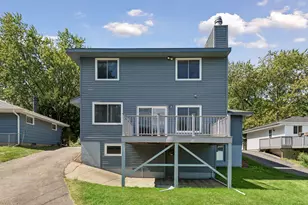 1528 Aquila Ave N, Golden Valley, MN 55427 - Photo 32