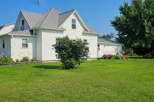 303 Minnesota Ave E, Sebeka, MN 56477 - Photo 4