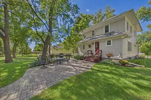 411 7th St E, Hector, MN 55342 - Photo 2