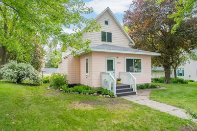 303 Broadway, Hanska, MN 56041 - Photo 2