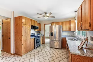17330 Ipswich Way, Lakeville, MN 55044 - Photo 8