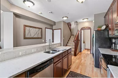 9540 Washington Boulevard #5, Chanhassen, MN 55317 - Photo 16
