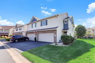 146 Shetland Ln, Lino Lakes, MN 55014 - Photo 2
