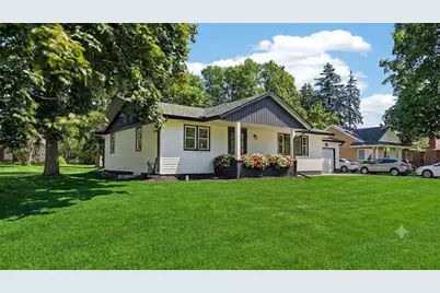 285 W 1st Street, Rush City, MN 55069 - Photo 1