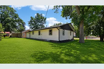 285 W 1st Street, Rush City, MN 55069 - Photo 6
