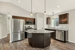 5526 Harvest Lake Dr NW, Rochester, MN 55901 - Photo 8