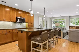 533 Willoughby Way W, Minnetonka, MN 55305 - Photo 6