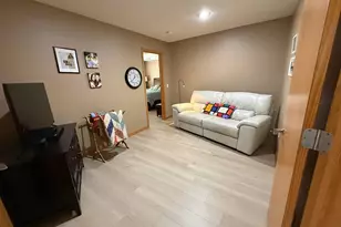 305 Salem Point Dr SW, Rochester, MN 55902 - Photo 10