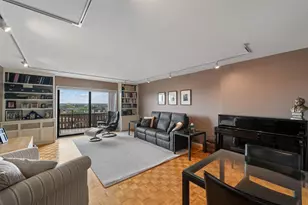 400 Groveland Ave, Minneapolis, MN 55403 - Photo 1