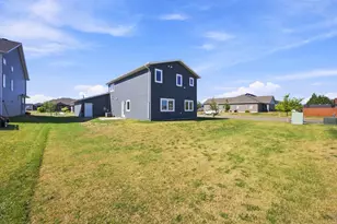 1102 Lilac Ln, Moorhead, MN 56560 - Photo 36