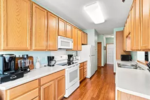 15001 Burnhaven Dr, Burnsville, MN 55306 - Photo 2