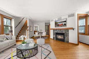 62 Juniper St, Mahtomedi, MN 55115 - Photo 4