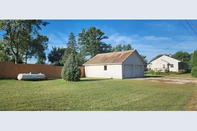 400 Short Line Avenue, Sunburg, MN 56289 - Photo 2