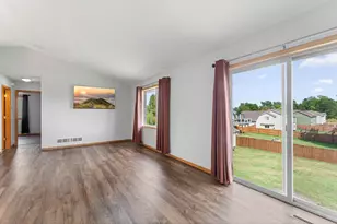 1704 Jefferson St S, Cambridge, MN 55008 - Photo 12