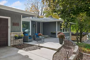 7101 Mark Terrace Dr, Edina, MN 55439 - Photo 4
