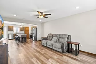 416 Sierra Pl, Roberts, WI 54023 - Photo 6