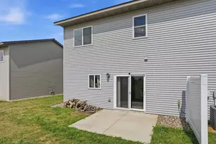 416 Sierra Pl, Roberts, WI 54023 - Photo 4