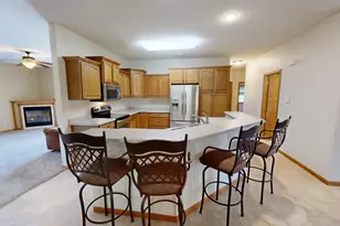 2858 9th Ave SE, Willmar, MN 56201 - Photo 4