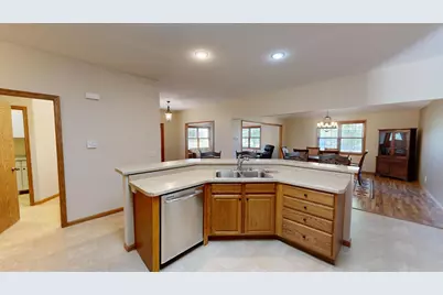 2858 9th Avenue SE, Willmar, MN 56201 - Photo 6