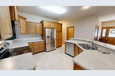 2858 9th Avenue SE, Willmar, MN 56201 - Photo 6