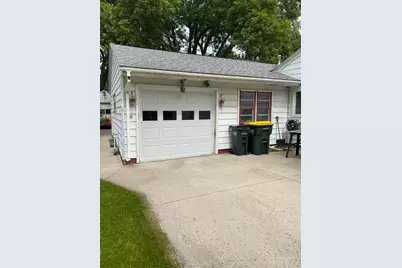 912 13th Avenue SW, Willmar, MN 56201 - Photo 2