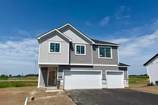 1926 Pierce St S, Cambridge, MN 55008 - Photo 2