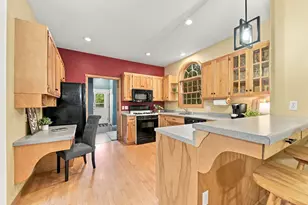 426 Rolling Hills Ln, Hudson, WI 54016 - Photo 6