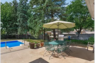 10657 Verdin Street NW, Coon Rapids, MN 55433 - Photo 40