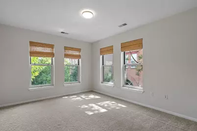 645 N 1st St #409, Minneapolis, MN 55401 - Photo 16