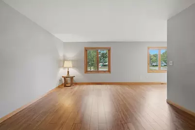 2704 13th Avenue NW, Willmar, MN 56201 - Photo 4