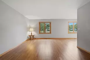 2704 13th Ave NW, Willmar, MN 56201 - Photo 4
