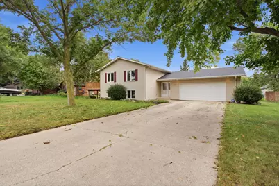 2704 13th Avenue NW, Willmar, MN 56201 - Photo 2