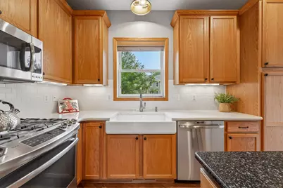 10733 Falling Water Lane #B, Woodbury, MN 55129 - Photo 6