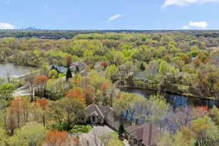 10605 54th Ave N, Plymouth, MN 55442 - Photo 2