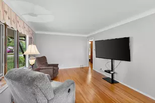 2726 Dellwood St, Roseville, MN 55113 - Photo 4