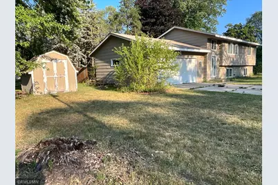 7308 Fremont Avenue N, Brooklyn Park, MN 55444 - Photo 2