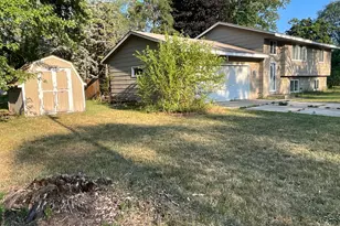 7308 Fremont Ave N, Brooklyn Park, MN 55444 - Photo 2
