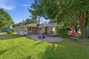 243 E Dahlstrom Ave, Appleton, MN 56208 - Photo 8