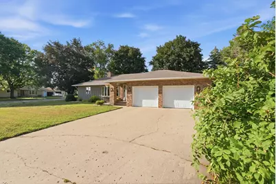 243 E Dahlstrom Avenue, Appleton, MN 56208 - Photo 2