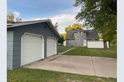 906 15th Street S, Benson, MN 56215 - Photo 6
