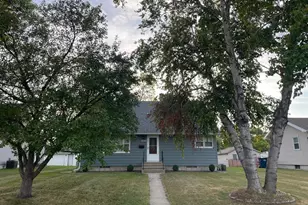906 15th St S, Benson, MN 56215 - Photo 4