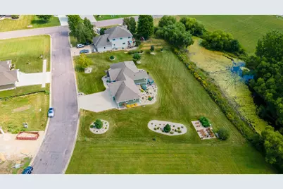864 Goves Way, Madelia, MN 56062 - Photo 6