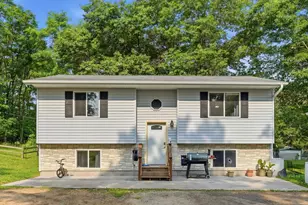 919 Lincoln Ave, Amery, WI 54001 - Photo 2
