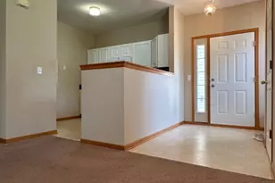 603 Providence Dr, Shakopee, MN 55379 - Photo 4