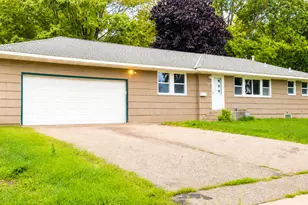5901 Ewing Ave N, Brooklyn Center, MN 55429 - Photo 4