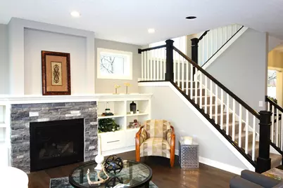 560 Fisher Cir, Vadnais Heights, MN 55127 - Photo 6