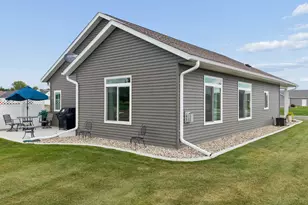 1352 Bradford St SE, Hutchinson, MN 55350 - Photo 26