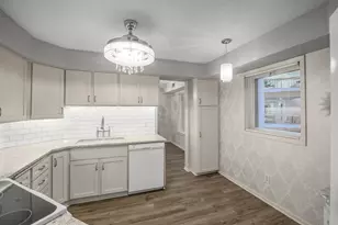 14501 Atrium Way, Minnetonka, MN 55345 - Photo 4