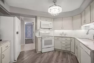 14501 Atrium Way, Minnetonka, MN 55345 - Photo 6