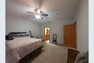501 Mercedes Drive, Marshall, MN 56258 - Photo 8